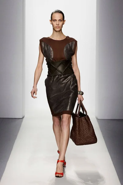 Look 4